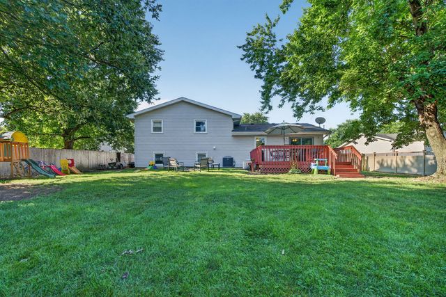 24334 S Valley Drive, Channahon, IL 60410