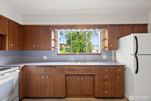 1105 21st Street SW, Puyallup, WA 98371