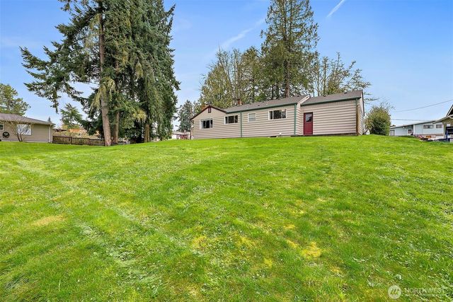 1105 21st Street SW, Puyallup, WA 98371
