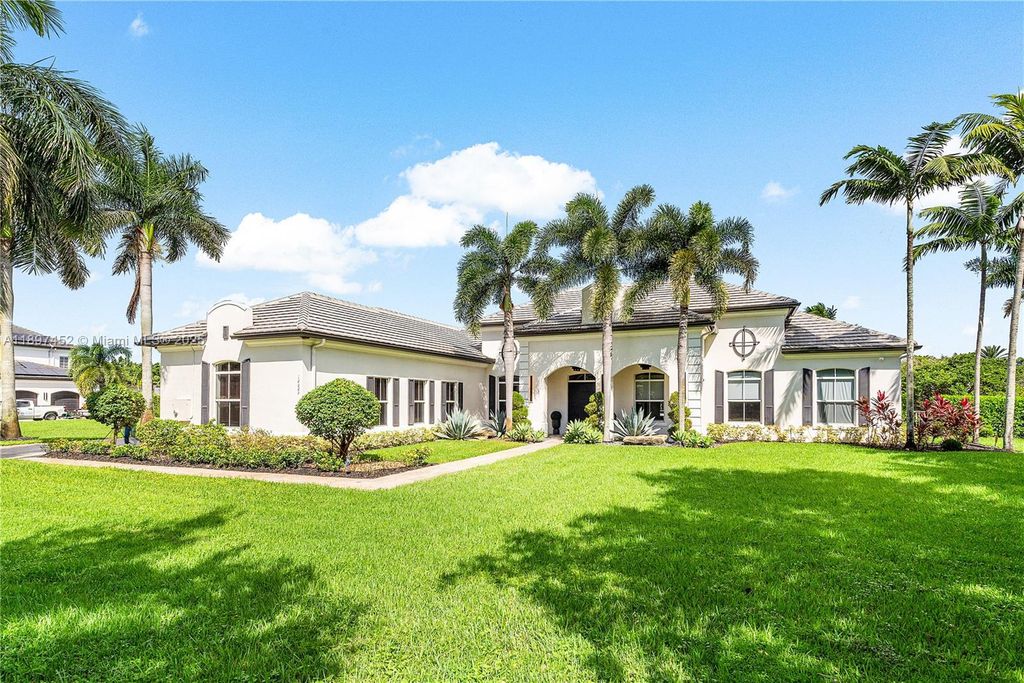 12525 SW 15th Mnr, Davie, FL 33325