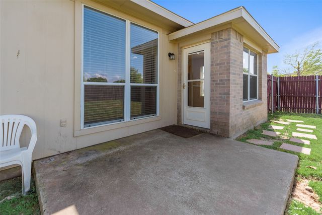 320 Tripp Trail, Denton, TX 76207