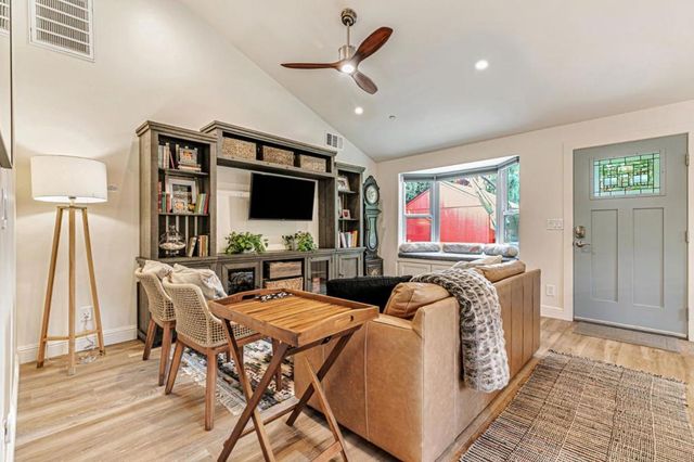 404 Shamrock Drive, Campbell, CA 95008