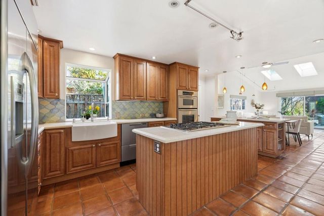 404 Shamrock Drive, Campbell, CA 95008