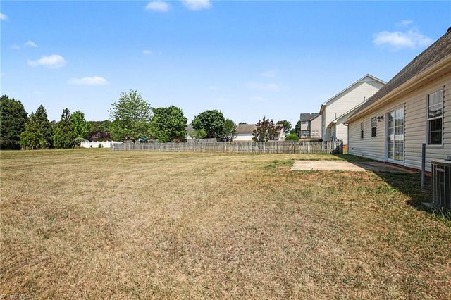 698 Retford Park Lane, Kernersville, NC 27284