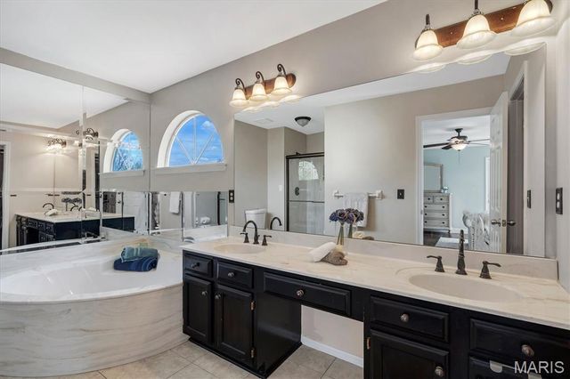 961 Weatherstone Drive, St Charles, MO 63304