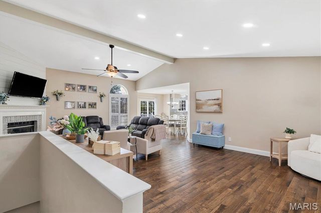 961 Weatherstone Drive, St Charles, MO 63304