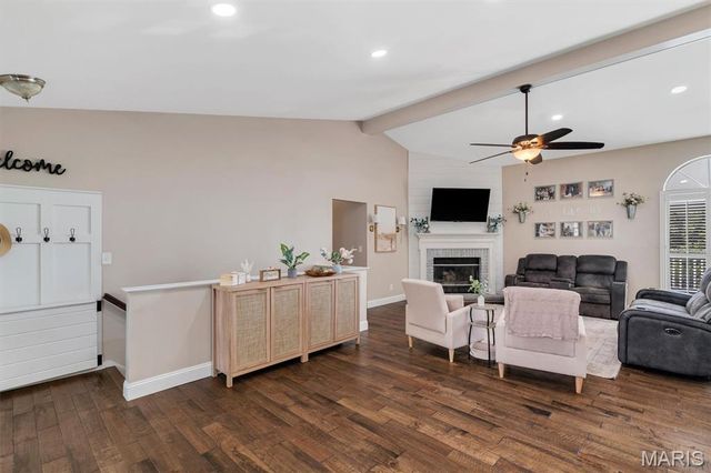 961 Weatherstone Drive, St Charles, MO 63304