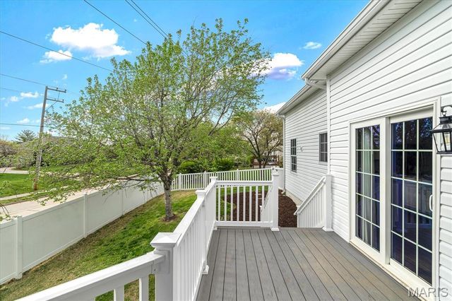 961 Weatherstone Drive, St Charles, MO 63304