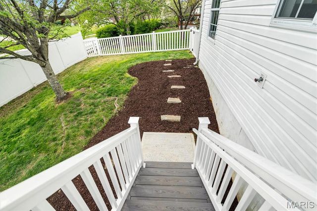 961 Weatherstone Drive, St Charles, MO 63304