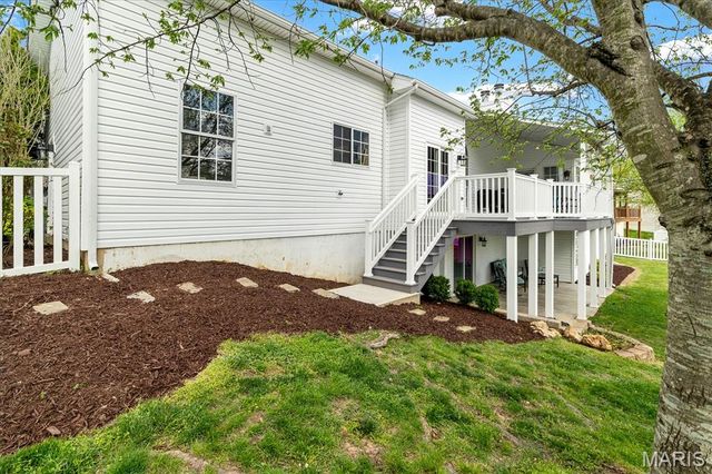 961 Weatherstone Drive, St Charles, MO 63304