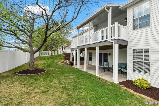 961 Weatherstone Drive, St Charles, MO 63304