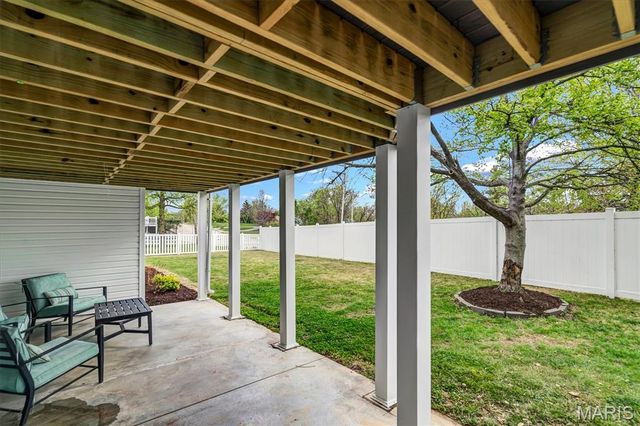 961 Weatherstone Drive, St Charles, MO 63304