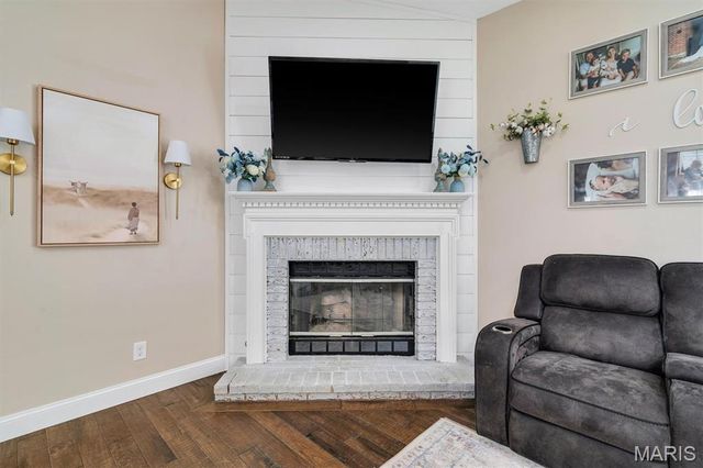 961 Weatherstone Drive, St Charles, MO 63304