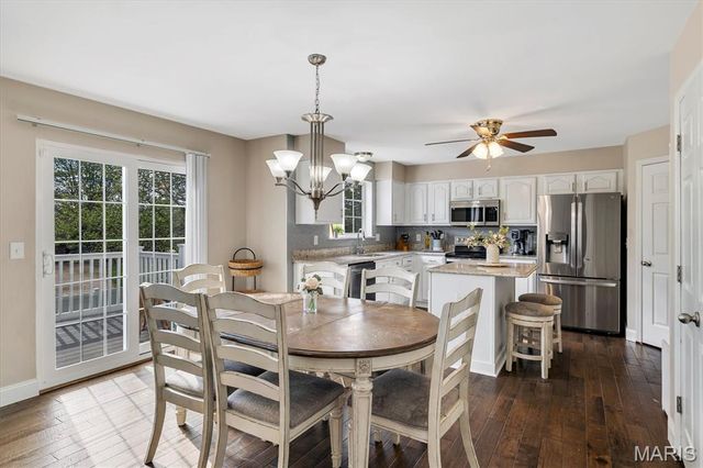 961 Weatherstone Drive, St Charles, MO 63304