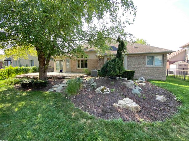21597 Pinnacle Court, Macomb Twp, MI 48042