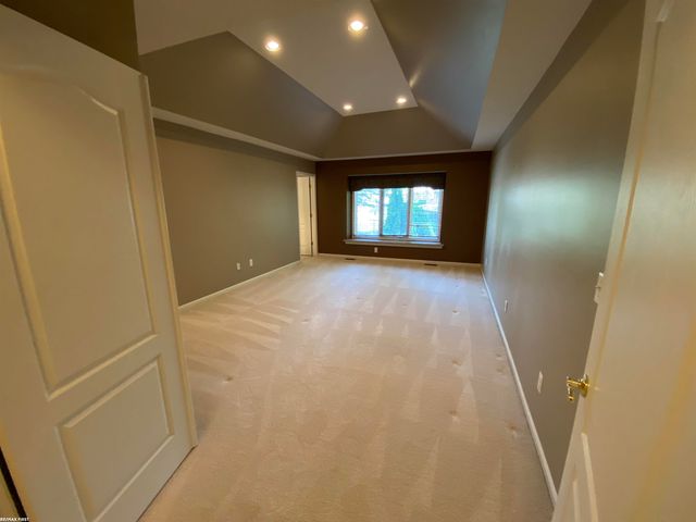 21597 Pinnacle Court, Macomb Twp, MI 48042