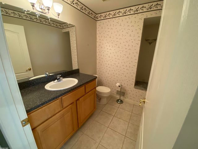 21597 Pinnacle Court, Macomb Twp, MI 48042