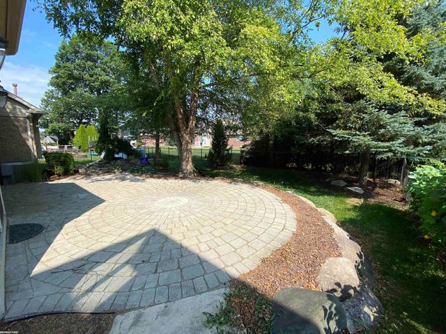 21597 Pinnacle Court, Macomb Twp, MI 48042