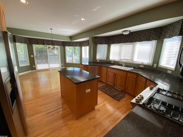 21597 Pinnacle Court, Macomb Twp, MI 48042