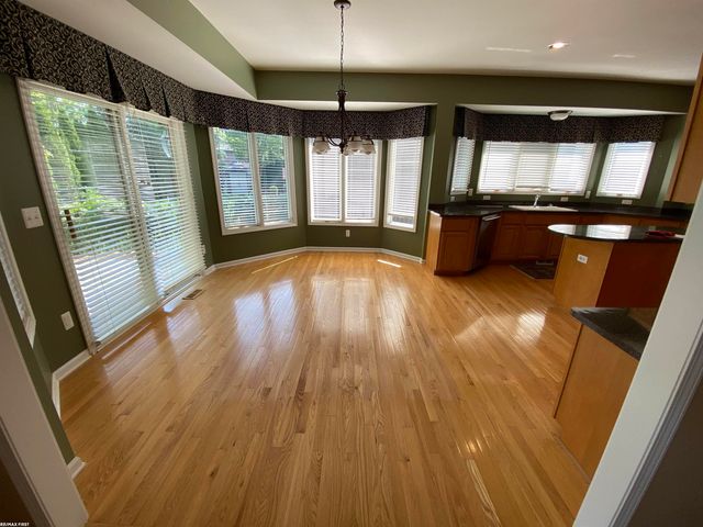 21597 Pinnacle Court, Macomb Twp, MI 48042