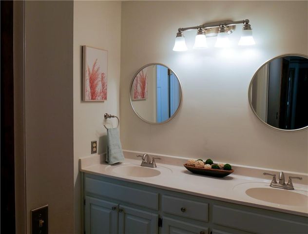 1105 Secret Cove Drive, Sugar Hill, GA 30518
