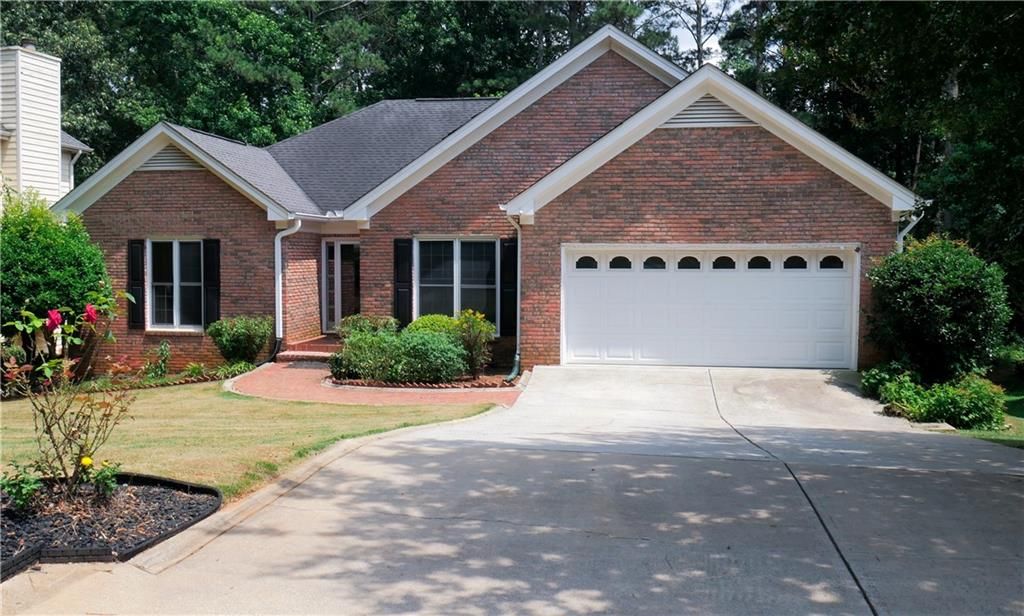 1105 Secret Cove Drive, Sugar Hill, GA 30518