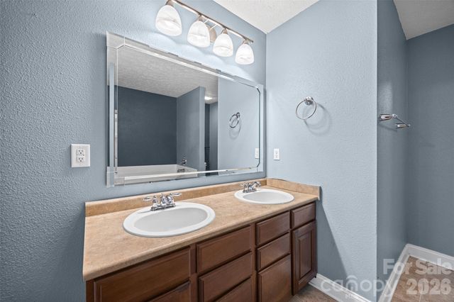 3990 Long Leaf Court, Concord, NC 28025