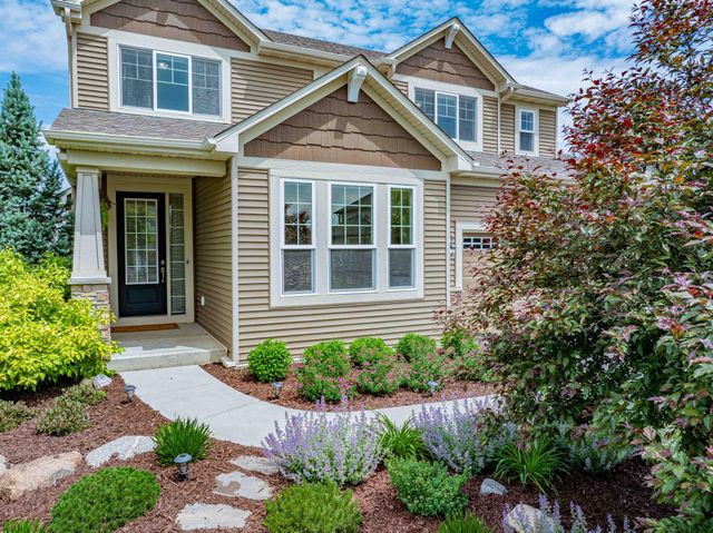 1206 Crosswinds Way, Waconia, MN 55387