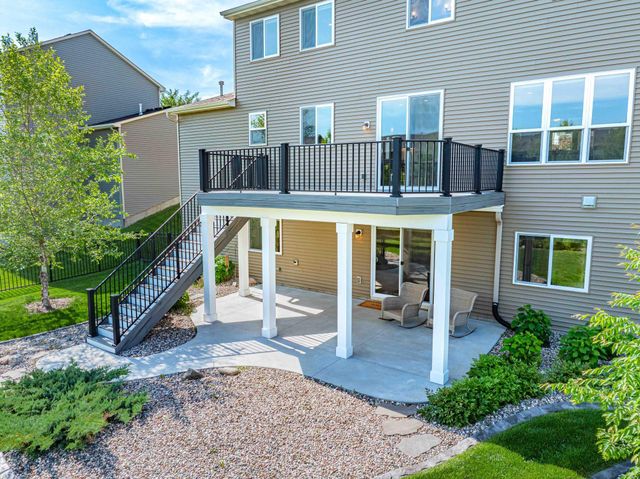 1206 Crosswinds Way, Waconia, MN 55387
