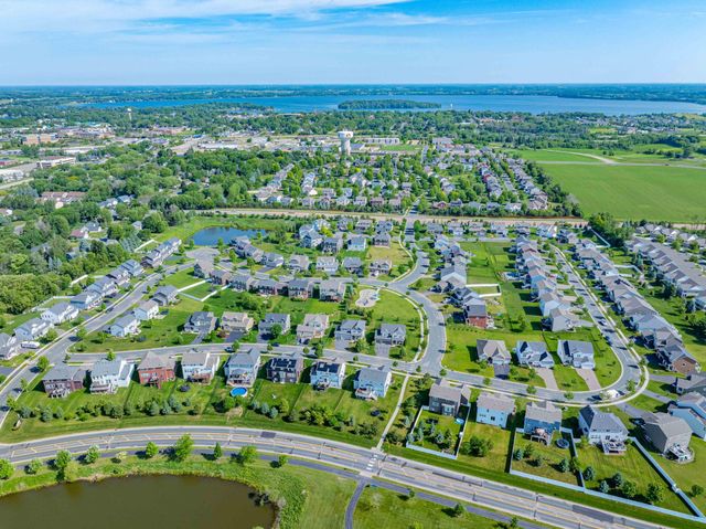 1206 Crosswinds Way, Waconia, MN 55387