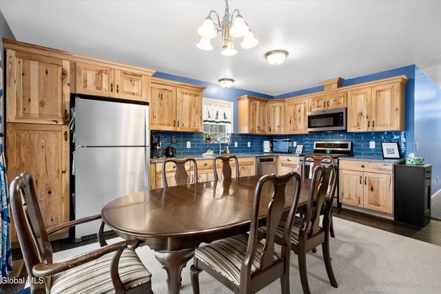 121 Friendship Drive, Broadalbin, NY 12025