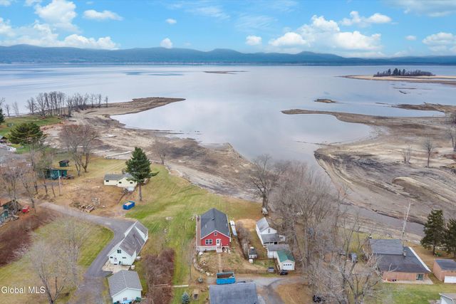 121 Friendship Drive, Broadalbin, NY 12025