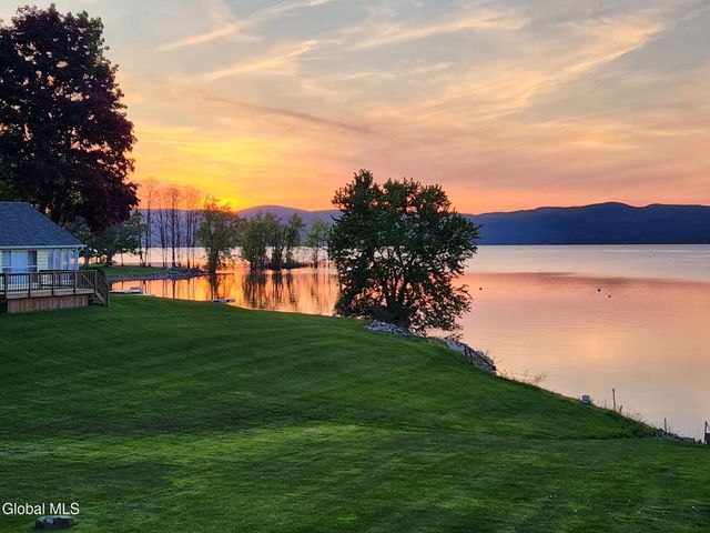 121 Friendship Drive, Broadalbin, NY 12025