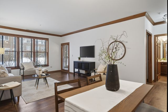 10 Ford Street 103, Geneva, IL 60134