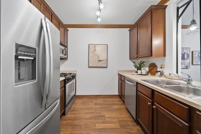 10 Ford Street 103, Geneva, IL 60134