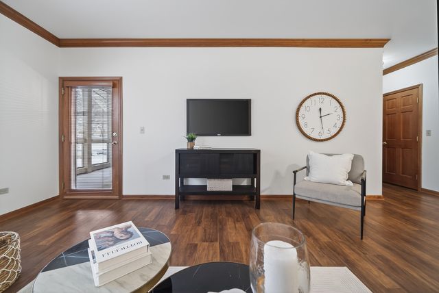 10 Ford Street 103, Geneva, IL 60134