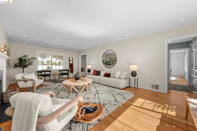 765 San Diego Rd, Berkeley, CA 94707