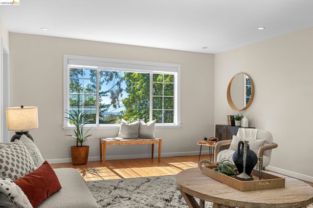 765 San Diego Rd, Berkeley, CA 94707