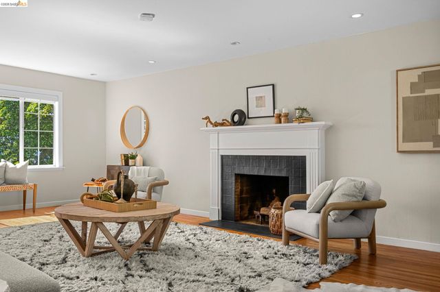 765 San Diego Rd, Berkeley, CA 94707