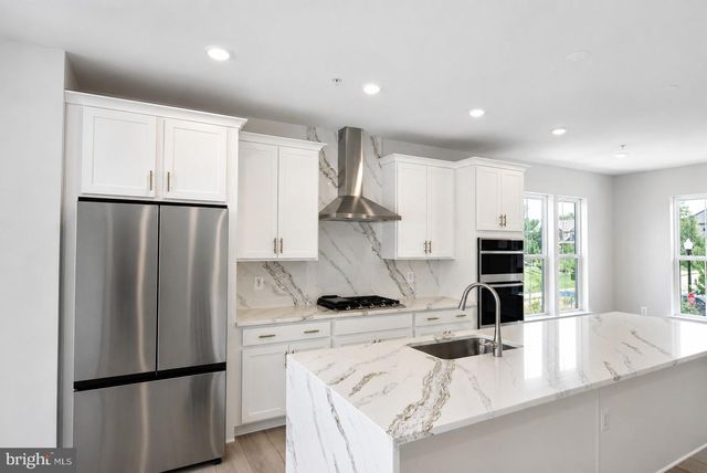 42126 HAZEL GROVE TER, Brambleton, VA 20148