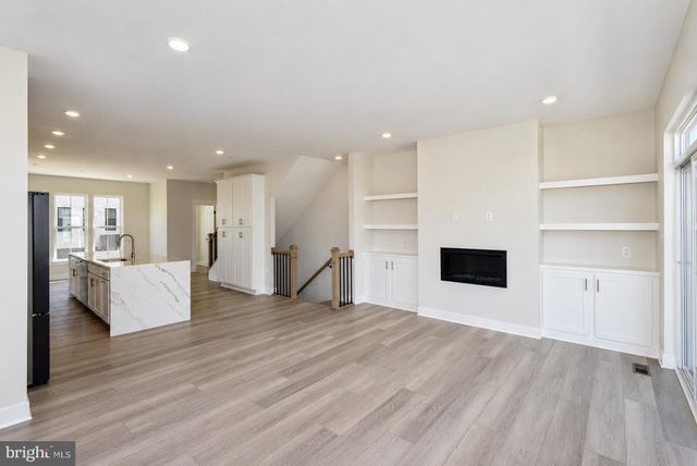 42126 HAZEL GROVE TER, Brambleton, VA 20148