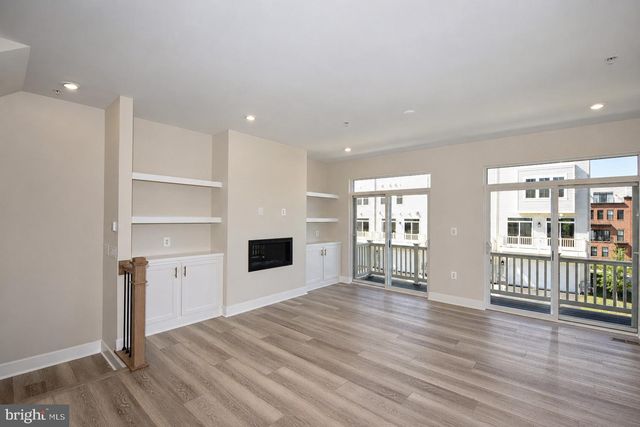 42126 HAZEL GROVE TER, Brambleton, VA 20148