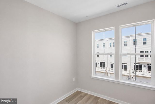 42126 HAZEL GROVE TER, Brambleton, VA 20148
