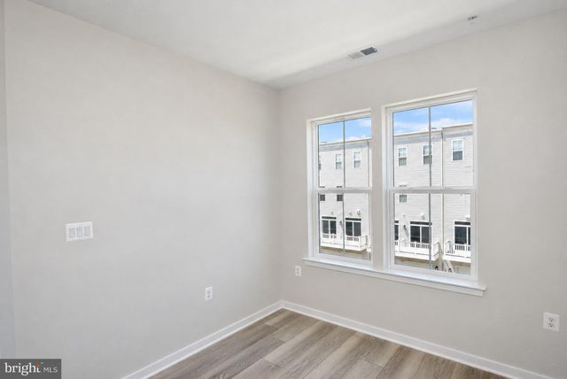 42126 HAZEL GROVE TER, Brambleton, VA 20148