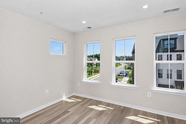 42126 HAZEL GROVE TER, Brambleton, VA 20148