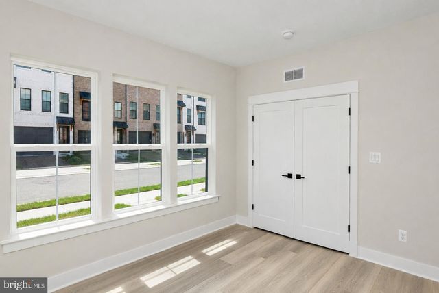 42126 HAZEL GROVE TER, Brambleton, VA 20148