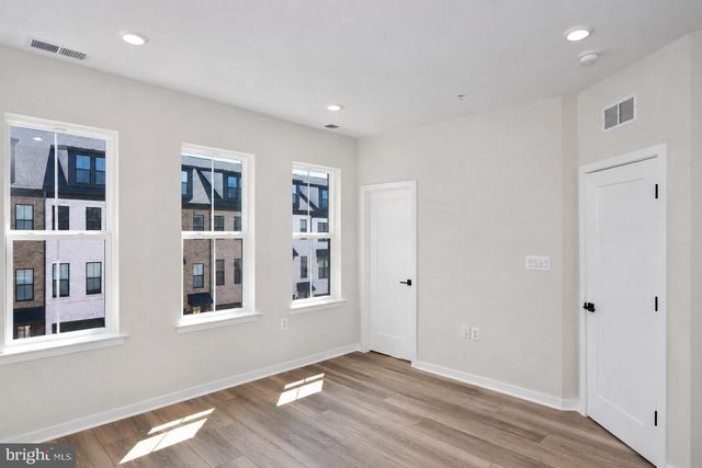 42126 HAZEL GROVE TER, Brambleton, VA 20148