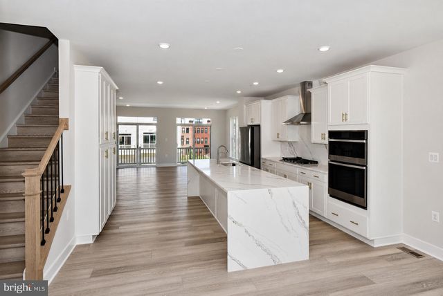 42126 HAZEL GROVE TER, Brambleton, VA 20148