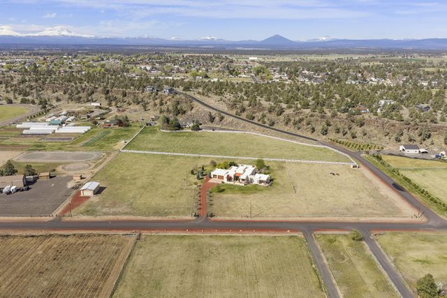 8955 NE 5th Street, Terrebonne, OR 97760