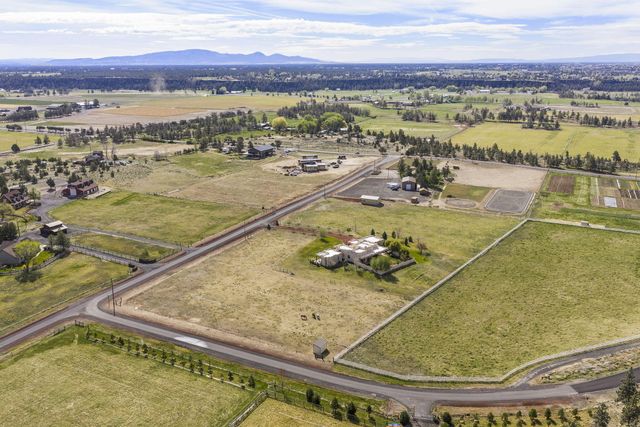 8955 NE 5th Street, Terrebonne, OR 97760